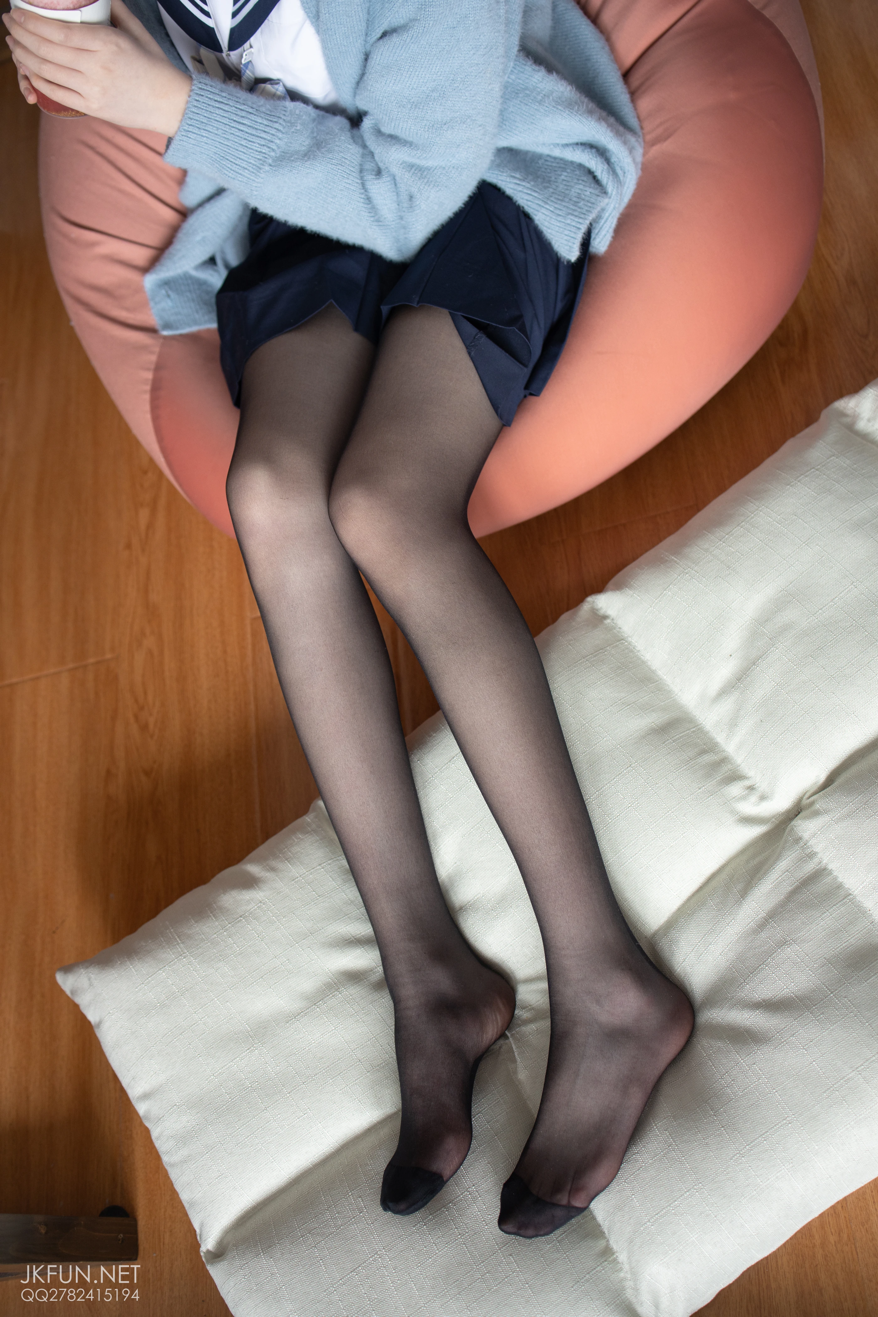 森萝财团 [JKFUN-002] Aika 可爱学妹丝足 [230P 1V]插图1
